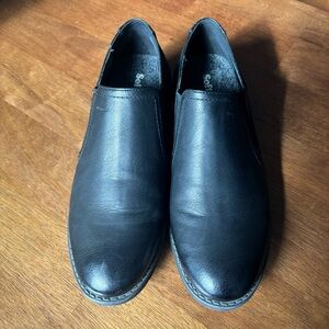 SoftMoc Vegan Lindsay waterproof slip on grip-sole shoes women's sz 40 = 9/9.5